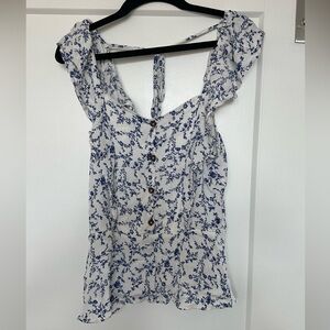 Blue floral women’s top!